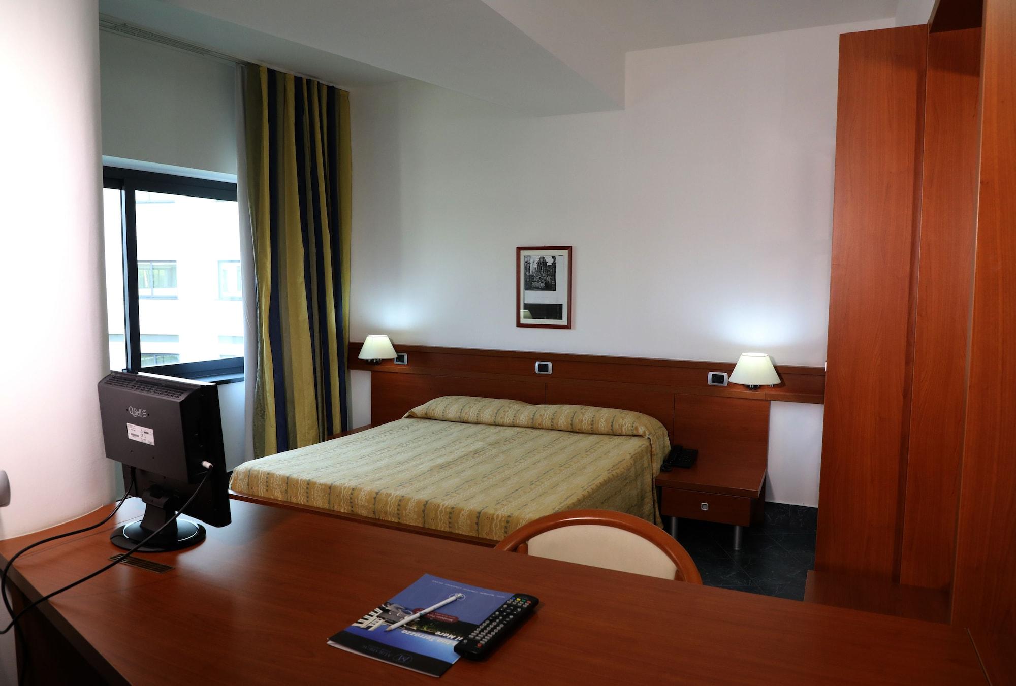 Park Hotel Mirabeau 蒙泰保内 外观 照片