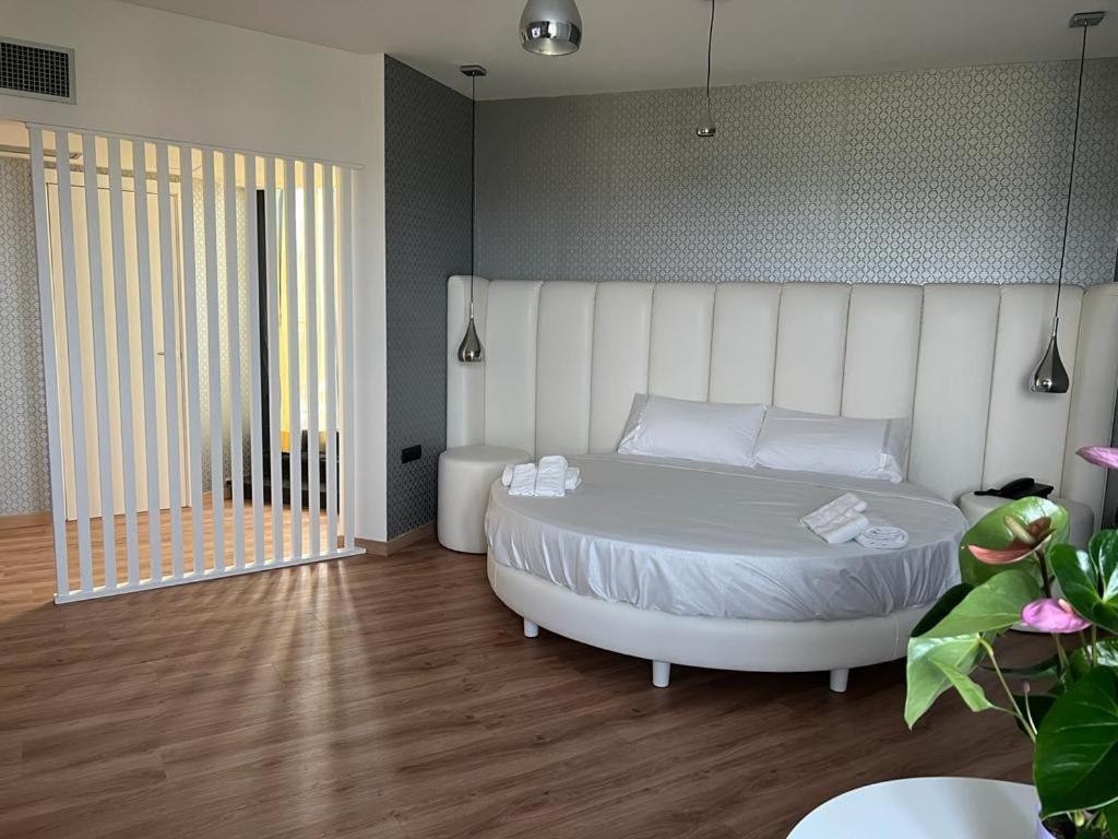 Park Hotel Mirabeau 蒙泰保内 外观 照片