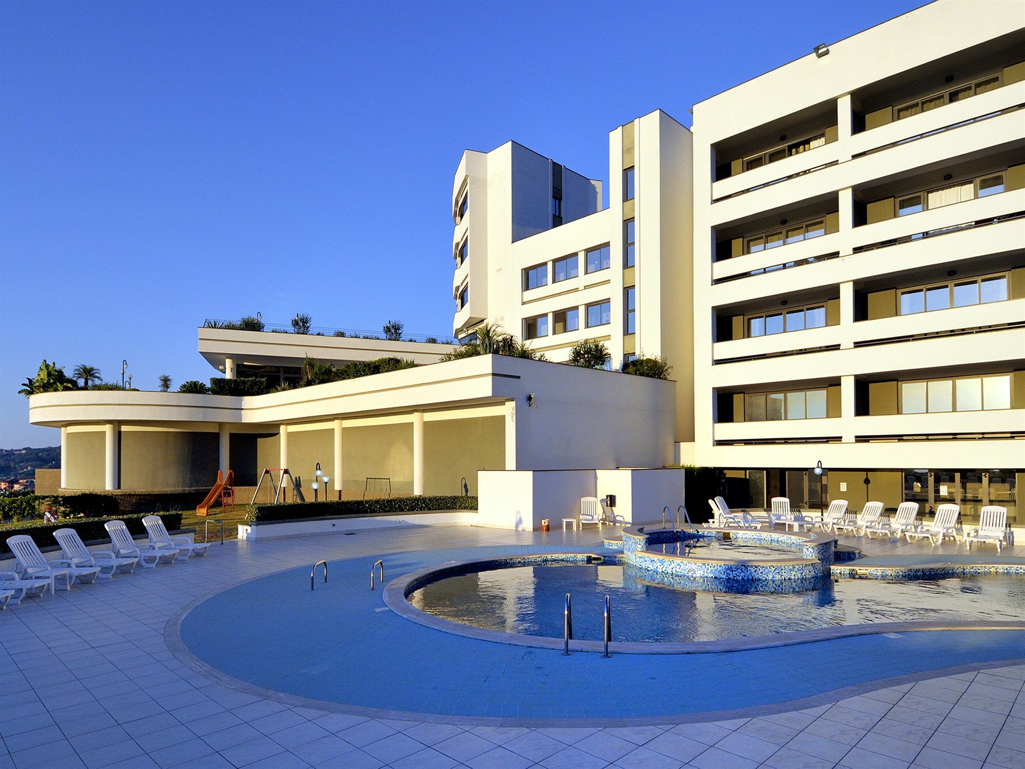 Park Hotel Mirabeau 蒙泰保内 外观 照片